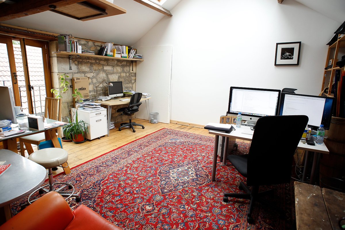gromitburger's tweet photo. Stylishly refurbished office / studio space to suit up to six people on Old Orchard, just off Walcot St, opposite Walcot House. 2 minute walk to Bath city centre. Lovely light, airy space with mezzanine. https://t.co/JnpFVgmVQP