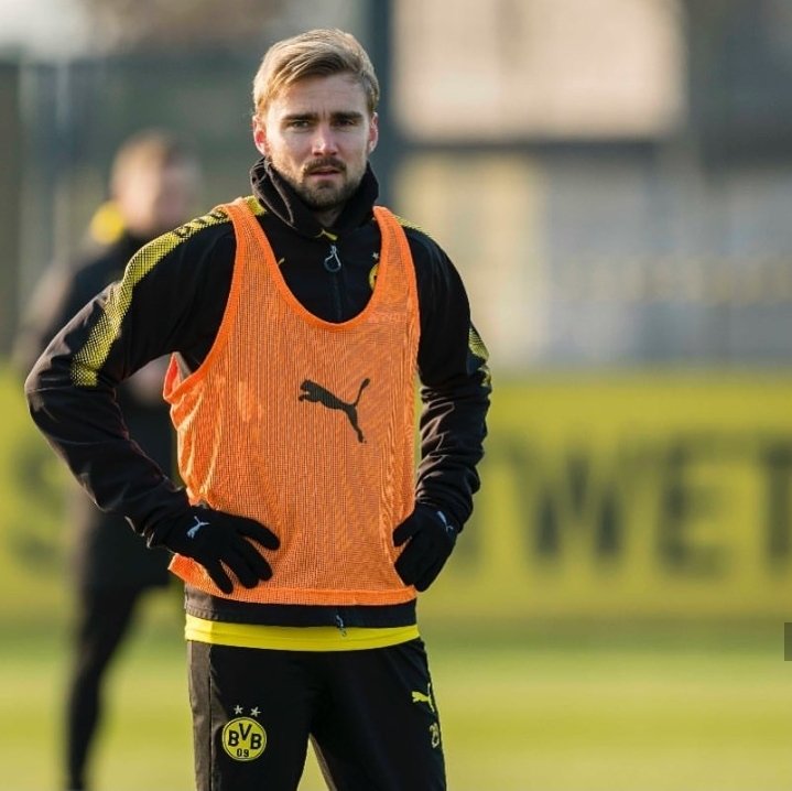 Happy Birthday to one of the greatest players to play for this club Marcel  Schmelzer 