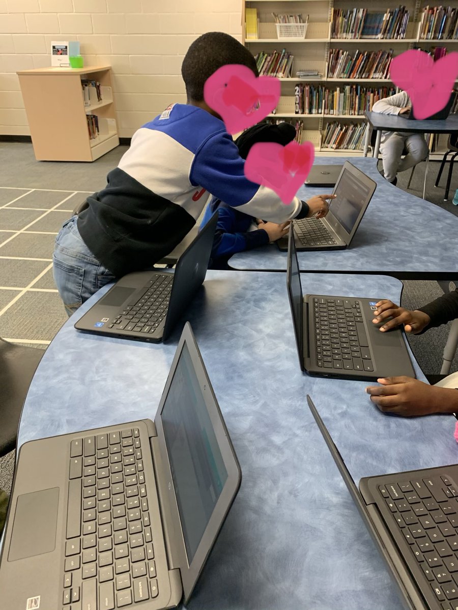 mrsdesai_smiles's tweet photo. @swc_ps SS exploring coding with @FinastraFS expert volunteers. Teamwork and cooperation levels: 100%. #heartplussmart @DahliaBattick @acarnegie36 @MrSchuermann @TyiraMas https://t.co/d41pH7pioS