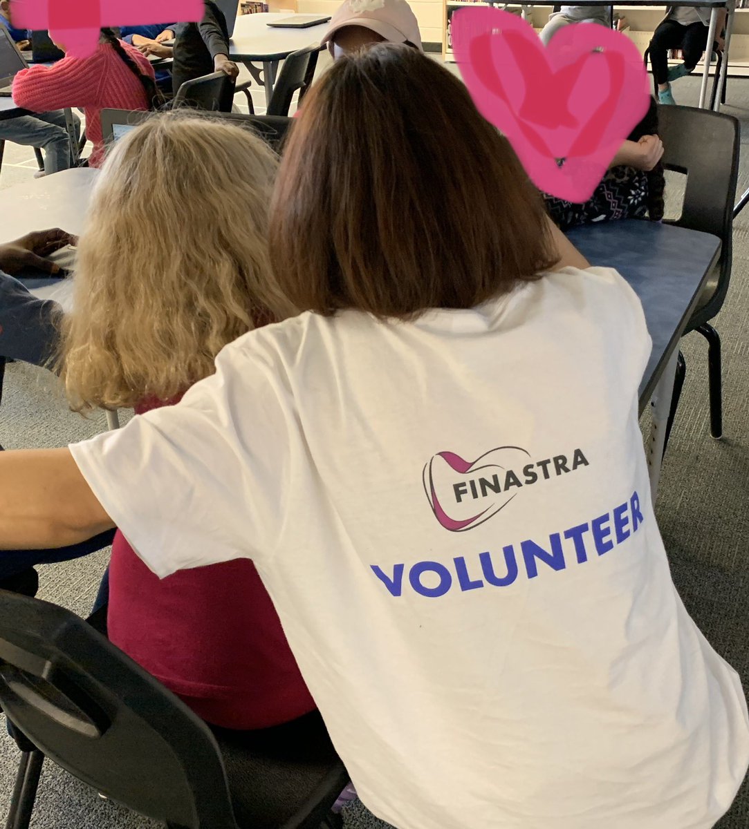 mrsdesai_smiles's tweet photo. @swc_ps SS exploring coding with @FinastraFS expert volunteers. Teamwork and cooperation levels: 100%. #heartplussmart @DahliaBattick @acarnegie36 @MrSchuermann @TyiraMas https://t.co/d41pH7pioS