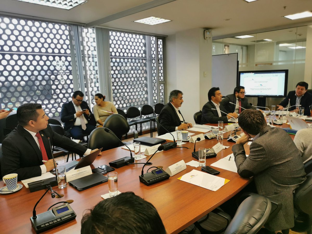 emzambrano76's tweet photo. Hoy propondremos @DesarrolloEcAN realizar el seguimiento a la ejecución de la #Proforma2020. Esperamos que sea acogida por todos los miembros de la Comisión. Será una forma de cumplir nuestra labor de fiscalización.
@MashiRafael https://t.co/hZceb1vBax