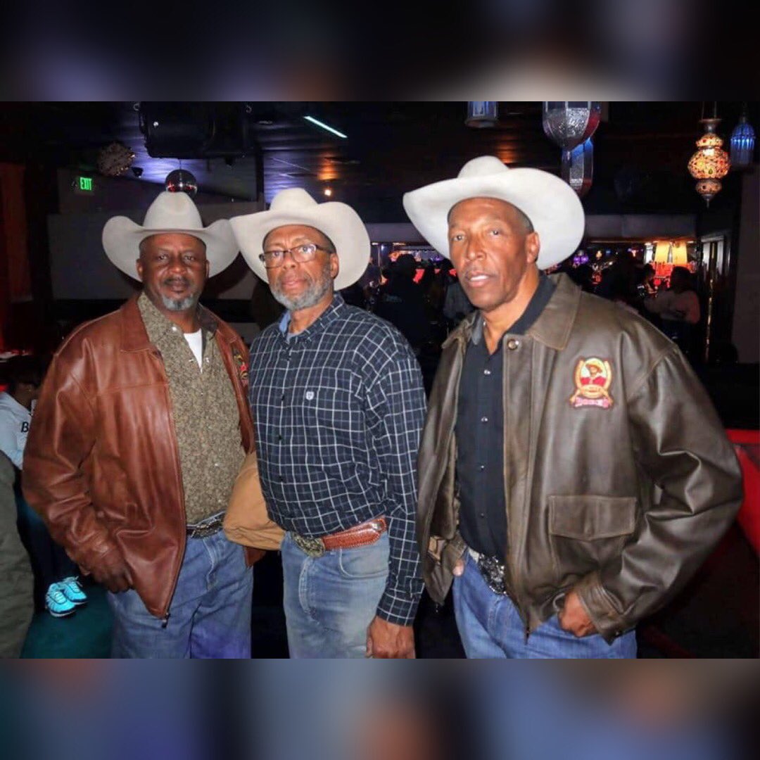billpickettrode's tweet photo. Eddie Byrd, Stanley Knowles and Bobby Harrison

#BPIR36Years  #BPIR #BlackRodeo #BlackCowboys #BlackCowgirls #CreatingBlackHistory #Rodeo #MLKJr #MLKJrRodeoOfChampions https://t.co/xfwC0QOzgW