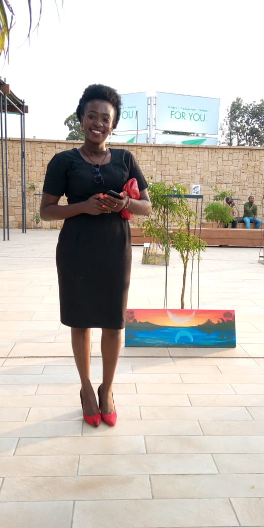 fiona_theartist's tweet photo. For the love ❤️ of art @thejunctionmall by @cr8vesgarage with @brayan_muchiri #FionART https://t.co/lKvNYy1Uou