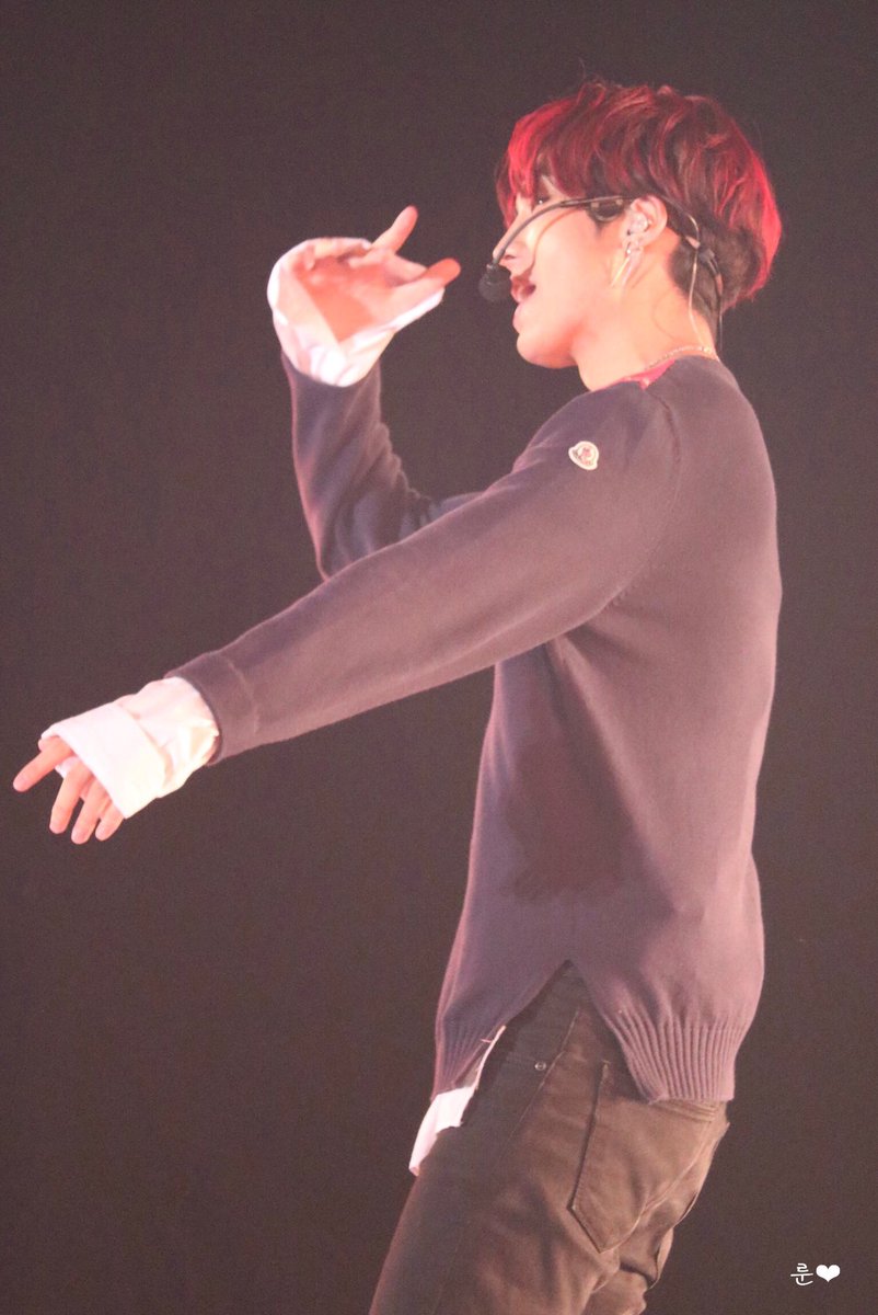 run2_yeo1's tweet photo. 생일 축하해〜🎂✨

#오늘의_주인공은_유토다
#誰��誕生日_ユウトだァ
#HeartsforYuto 

#유토 #ユウト #YUTO 
#펜타곤 #PENTAGON 
@CUBE_PTG @CUBE_PTG_JAPAN https://t.co/yNSL4xnmem