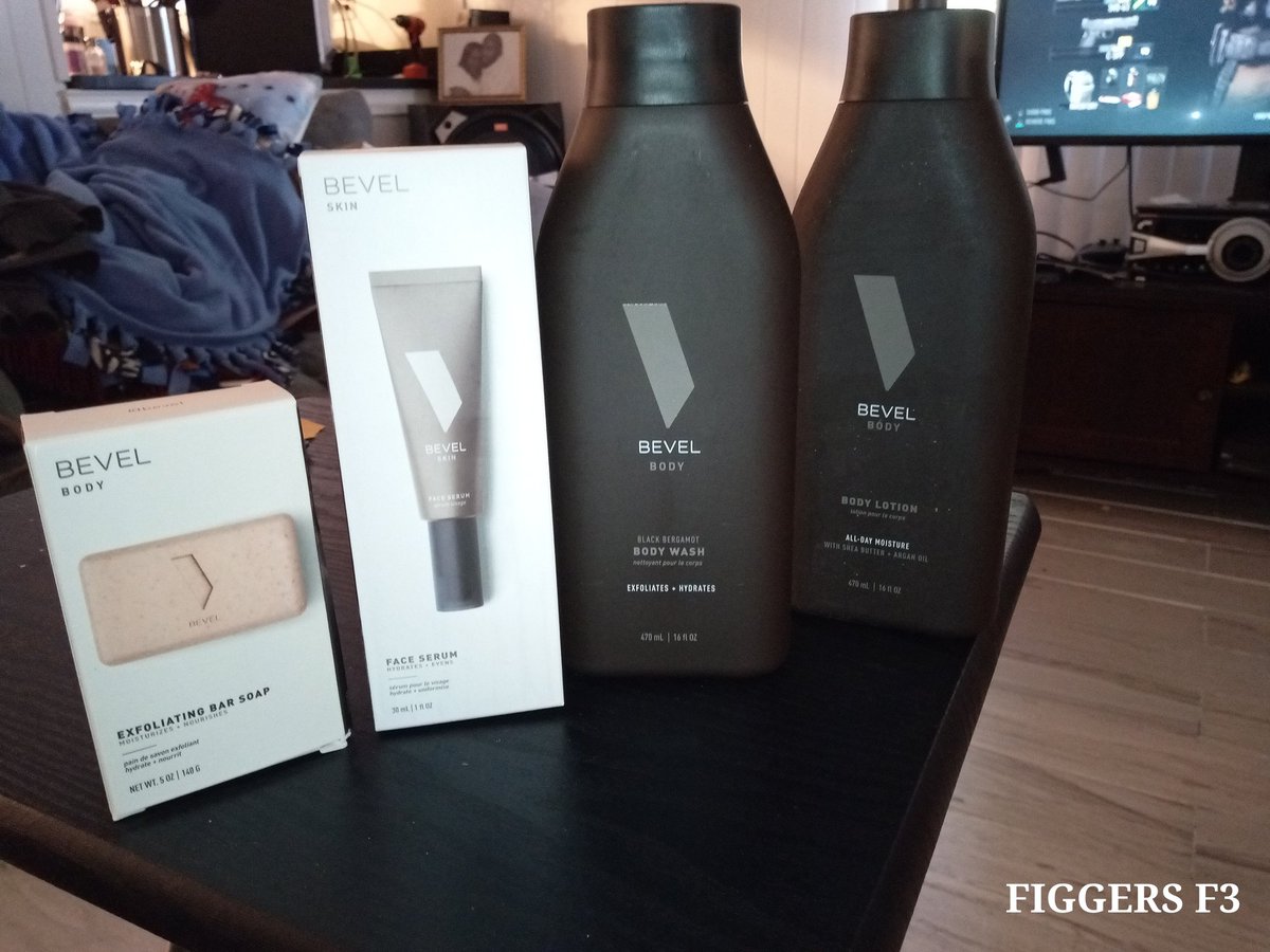 hamp78's tweet photo. This @bevel lotion goes on like silk I swear! I love it! Taking pics of Black owned/created products with a Black owned/created phone #FiggersF3 What an awesome time to be alive @FiggersWireless https://t.co/64XzxR84J4
