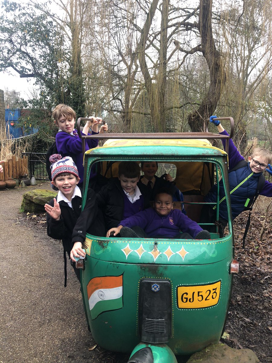 EEC_Elaine's tweet photo. What a great day @zsllondonzoo the children have had a wonderful time linking to their learning of endangered animals. @AshclassEPS @PrimaryElaine @InspireSELondon https://t.co/Y3GRf49lEs