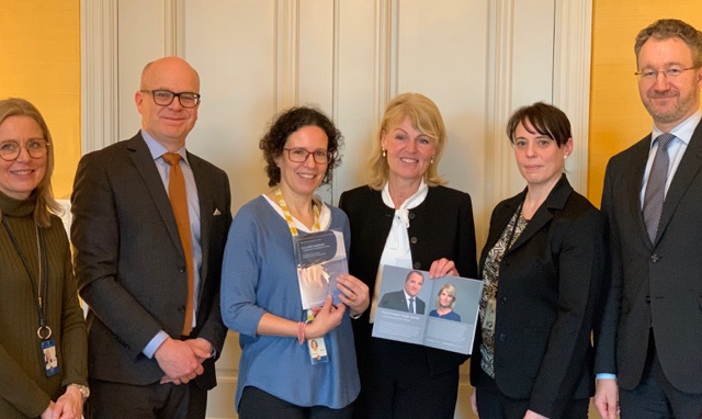 setradepolicy's tweet photo. "Ny folder om regeringens prioriteringar för EU:s inre marknad!
https://t.co/ZmO1VcJ7og https://t.co/m7uYX8SLKp