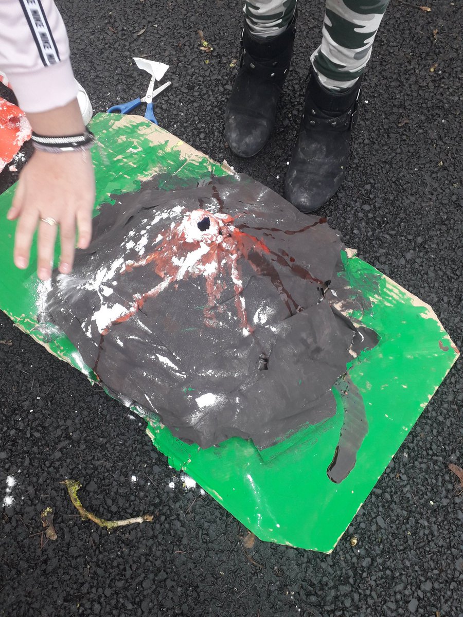 5Eetns's tweet photo. This afternoon was spent using materials to create a reaction to replicate the eruption of Mount Vesuvius! Great fun had by all! https://t.co/SWcS52ysSy