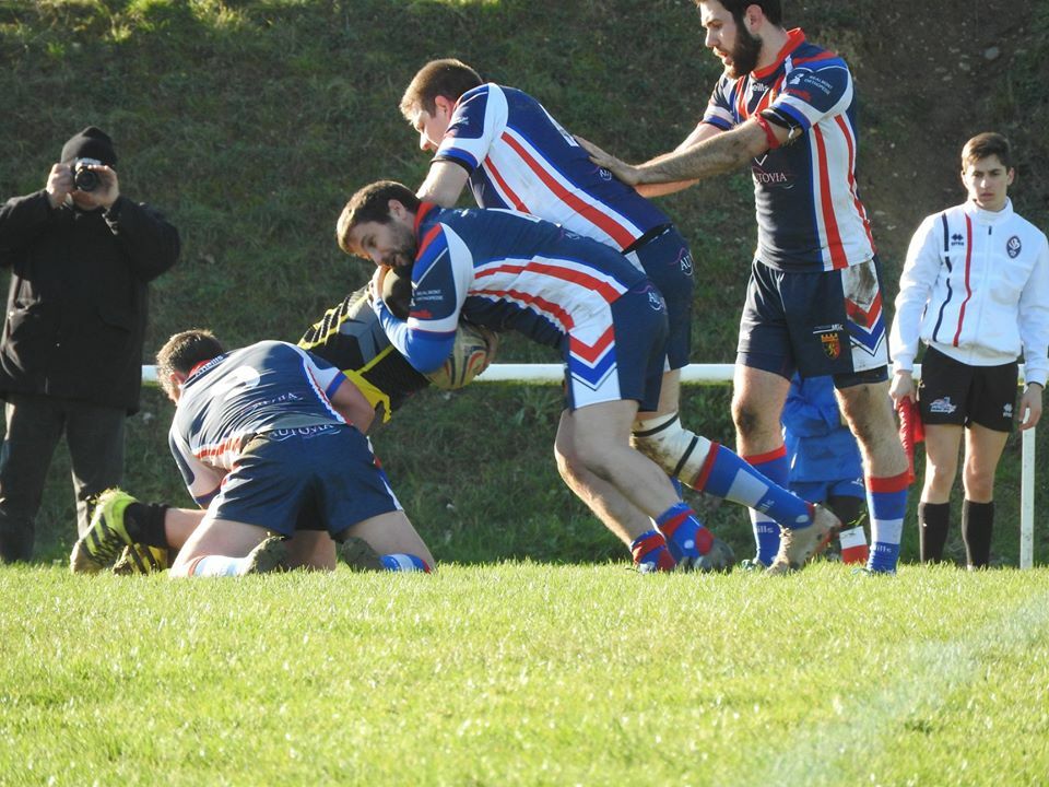 FFRXIII's tweet photo. Les Griffons n’ont pas eu à exagérément forcer leur talent, dans ce match déséquilibré. ⤵️⤵️⤵️
#FFRXIII #DivisionNationale https://t.co/rPjIIR4hkM https://t.co/J6MKlkCVJZ
