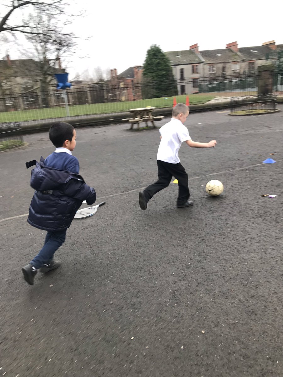 Here we go Cohort 11 Active Play. Great start <a href="/ThornwoodPri/">Thornwood Primary</a>  Children are already trying something new. Lots of smiles all round 😊 #ActivePlay @FARE_Scotland <a href="/InspiringSland/">Inspiring Scotland</a> @Jimmy_FARE <a href="/Thrive_Outdoors/">Thrive_Outdoors</a> <a href="/GlasgowCC/">Glasgow City Council</a>