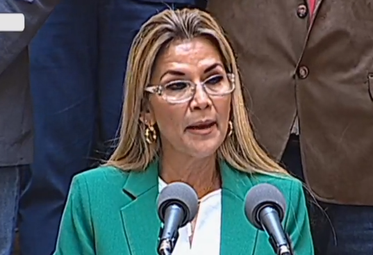 #Ultimo Presidenta de #Bolivia, <a href="/JeanineAnez/">Jeanine Añez Chávez</a>: "No me temblará las manos al proteger los recursos ante quienes quieran usarlos para un enriquecimiento personal o para promover sus agendas políticas. Eso implica enfrentarse a gente poderosa, pero ese es un reto que asumo".