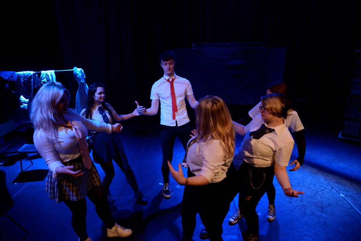 DramaCMCNET's tweet photo. A Level Drama &amp; Theatre Studies exam - 'Teechers' by John Godber https://t.co/F0QI0td1YN