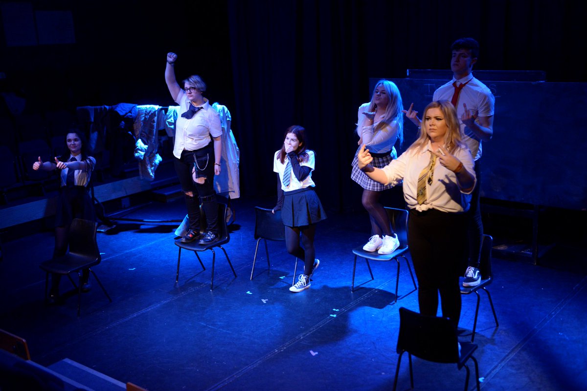 DramaCMCNET's tweet photo. A Level Drama &amp; Theatre Studies exam - 'Teechers' by John Godber https://t.co/F0QI0td1YN