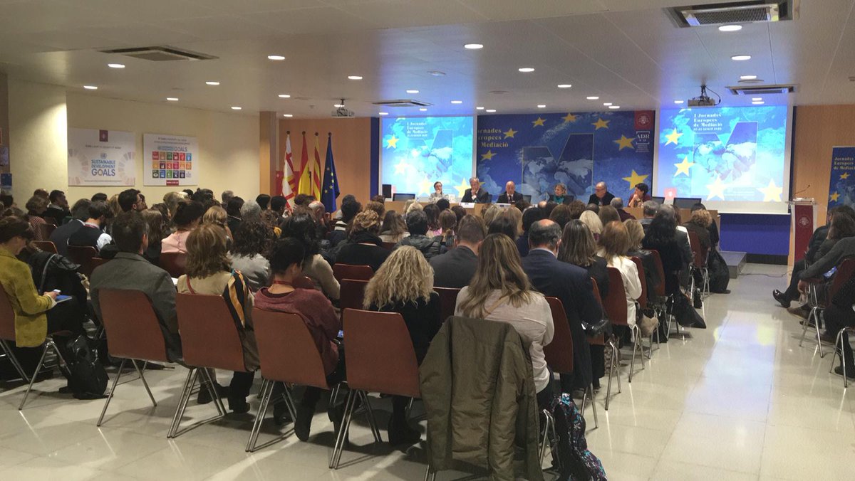 UbUnitat's tweet photo. El Máster de Mediación de conflictos de la Universidad de Barcelona y sus estudiantes colaboran en #JEM2020 para seguir gestionando el conocimiento en #mediation y celebrar el  #DiaEuropeoMediacion https://t.co/maipYOrG2u
