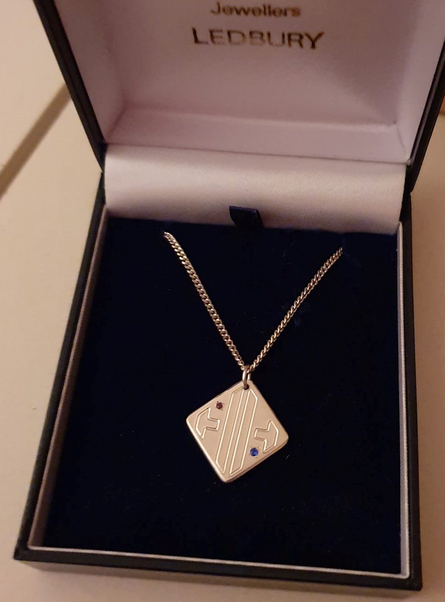 HHPressureCare's tweet image. Congratulations to Heather in production, who&apos;s celebrating her 20th Anniversary @HHPressureCare!
We&apos;re proud to have a growing number of members in the Pressure Care team hitting the 20 year mark, giving real expertise in #PressureCare.
 #BritishManufacturing #PosturalSupport