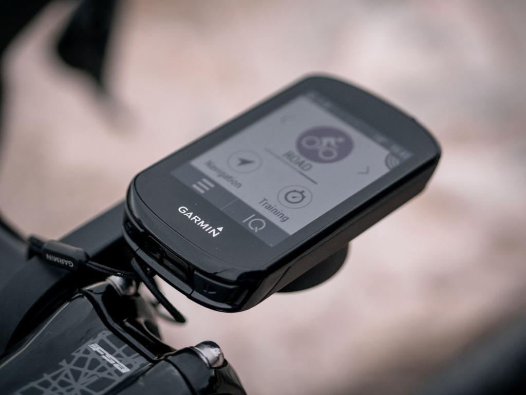 GarminFrance's tweet photo. Avec quel Edge roulez-vous ?
@GuilhemLacaze, lui, sort avec le Edge 830 !
#NeverStopCycling https://t.co/NeupxO6e9i