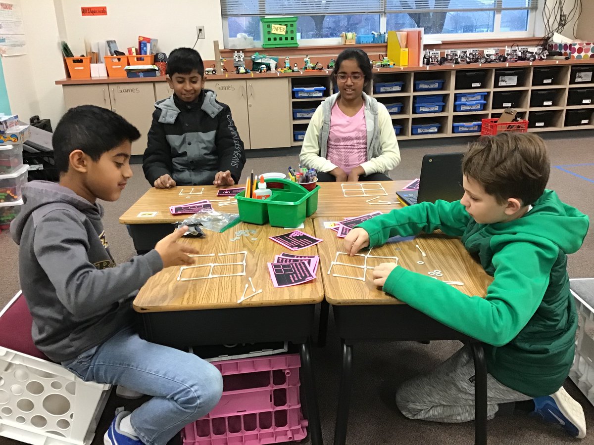 ashleyelm_gt's tweet photo. Solving puzzles and doing challenges and one reality and the other was digital. Then we were doing WeDo‘s and we’re observing what was going wrong and then finding a solution.#un4gettable @AshleyElem @MrsSarahBedell @MrsJones_4th #FISDQUEST @LEGO_Education #tweeteroftheday https://t.co/tcKLmgRYqg