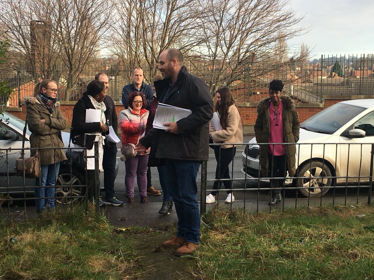 Housing Support Workers preparing for their in-the-house H&amp;S training Thanks Paula &amp; Ben <a href="/GIPSIL_Leeds/">GIPSIL</a> #youngpeople  #learningonthejob #gipton #realisingpotential <a href="/Engage_Leeds/">Engage Leeds</a> @TLA_Seacole <a href="/ElevateLeeds1/">Elevate (GIPSIL) Ltd</a> <a href="/Archwayleeds/">Archway Leeds</a> <a href="/OppShopsGIPSIL/">OppShops@engageleeds</a> <a href="/OldFireStaLS9/">The Old Fire Station</a>