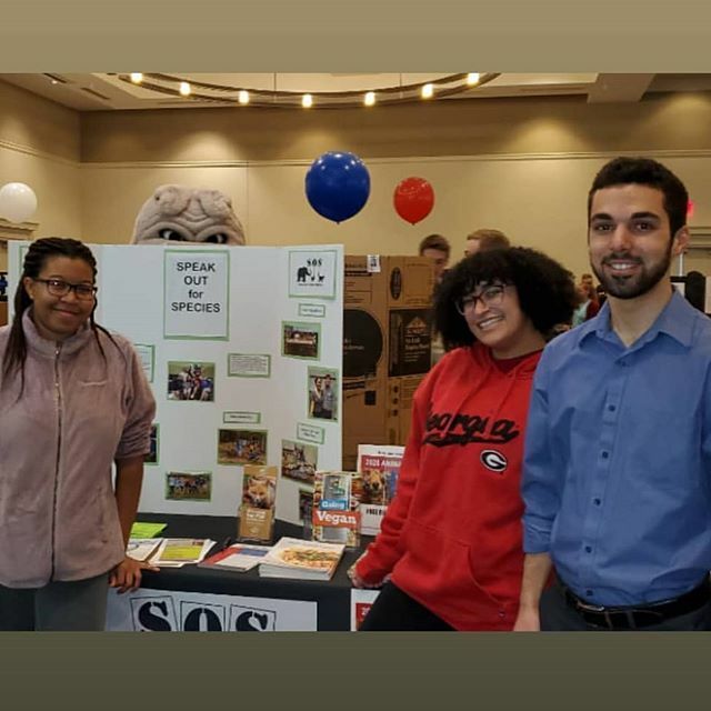SOS_UGA's tweet photo. Hairy Dawg stopped by the Speak Out for Species table today! @ugainvolvement https://t.co/Uz2PEejf2E https://t.co/0f6tMapquk