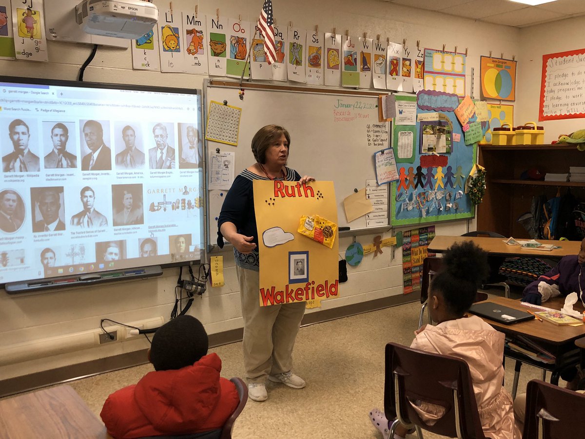 SpeasGlobal's tweet photo. #SpeasG3 teachers modeled their own Entrepreneurs & Inventors #waxmuseum #SummativeTask #HowWeOrganizeOurselves "Entrepreneurs enhance the global economy." We can’t wait to see what we will learn this year!!! @ibpyp #pypchat #HWOO https://t.co/W2jSrjQxEW