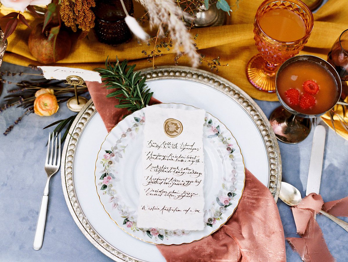 Check out our Blog on trending Cinnamon Rose Gold in decor, events, fashion &amp; more!

#creativecoverings #rougeetchedvelvet #lavieenrose #rosegold #rosegoldtrend #linenrental 

bit.ly/RoseGoldLinen
