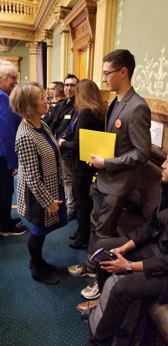 CoHigherEd's tweet photo. It's our third #COSIDay at the Capitol! Reps. Barbara McLachlan (@BarbaraforCO) and @Cathy_Kipp chatted with scholars to learn more about the @ColoScholarship program and its impact statewide. https://t.co/IrowYSCGVa