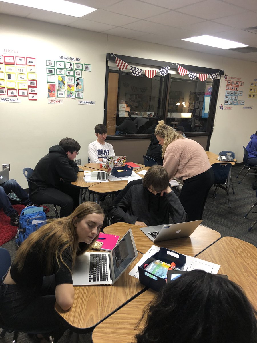 SpainKristen's tweet photo. Iβm so proud of @CoachRanel for trying #masterypaths in her @MHSLions US History classes today. #imheremhs #mckedtech #canvas https://t.co/zwykFu7PmW