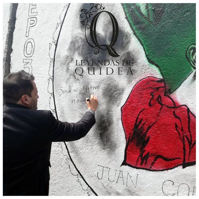 QuideaLegends's tweet photo. Así como Juan Comparán, recuerda seguir al objetivo.
#DaleFormaAtusSueños #LeyendasDeQuidea #JuanComparán #LibrosDeFantasía https://t.co/eRFPwTjGXk