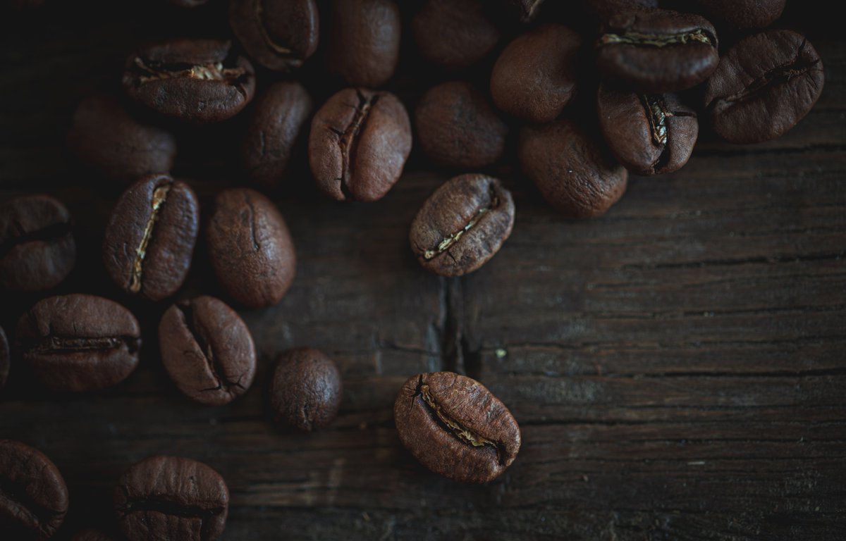 nozimages's tweet photo. Notre série photo "très coffee" continue au studio 🤪☕️
#nozimages #cafequifume #coffee #coffetime #bretagne #cafe #studioculinaire #foodphotography #organicfood #nature #coffeaddict #coffeeculture #agencevideo #coffebreak #videomaker #coffeeporn #coffeelover #agenceculinaire https://t.co/N4OLuioKfR