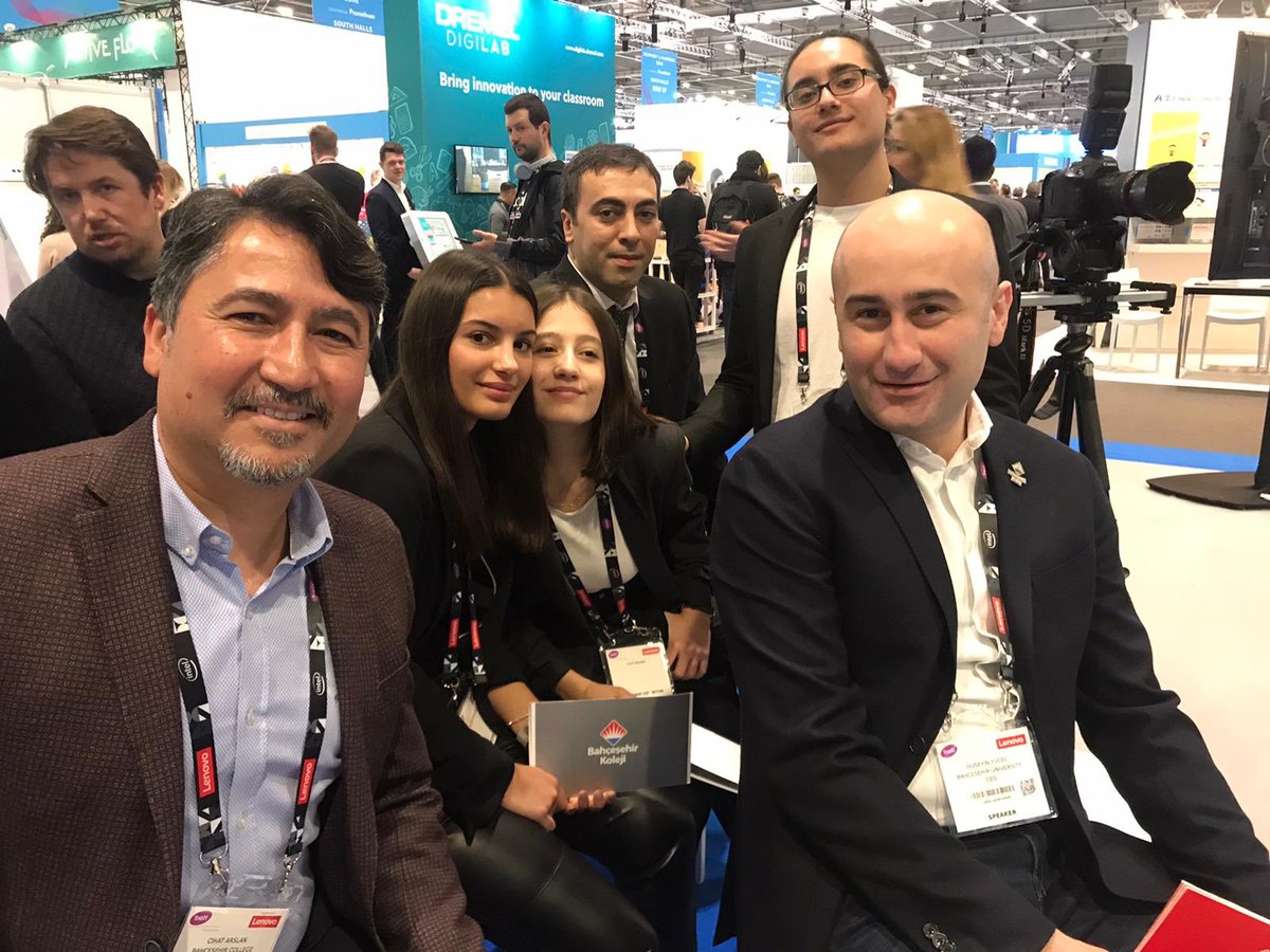 BAU Global ailesi olarak Londra’da düzenlenen dünyanın en büyük eğitim teknolojileri fuarı BETT’e,  eğitimin içeriğini, teknolojisini ihraç etmeye geldik... <a href="/bahcesehir_k12/">Bahçeşehir Koleji</a>  <a href="/Bahcesehir/">Bahçeşehir Uni (BAU)</a>  #bett2020