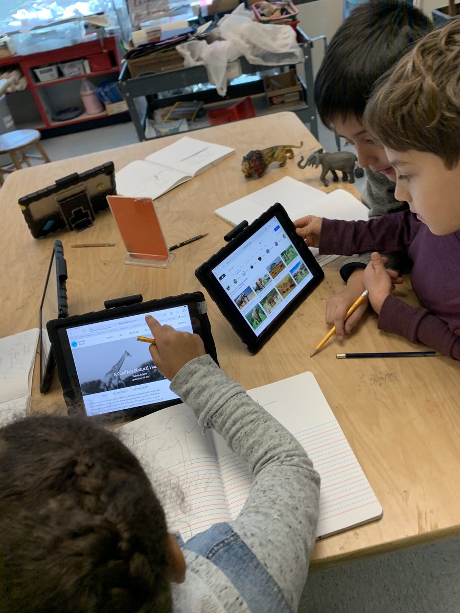 cutelisart's tweet image. Researching animal habitats online #scienceconnection #steam