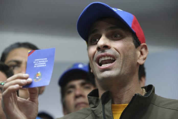 ElNacionalWeb's tweet photo. #ENPolítica Capriles plantea poner al régimen en el tablero de la oposición para ir a unas
elecciones https://t.co/kZgkeA9cWi https://t.co/TZSbNYZOaY