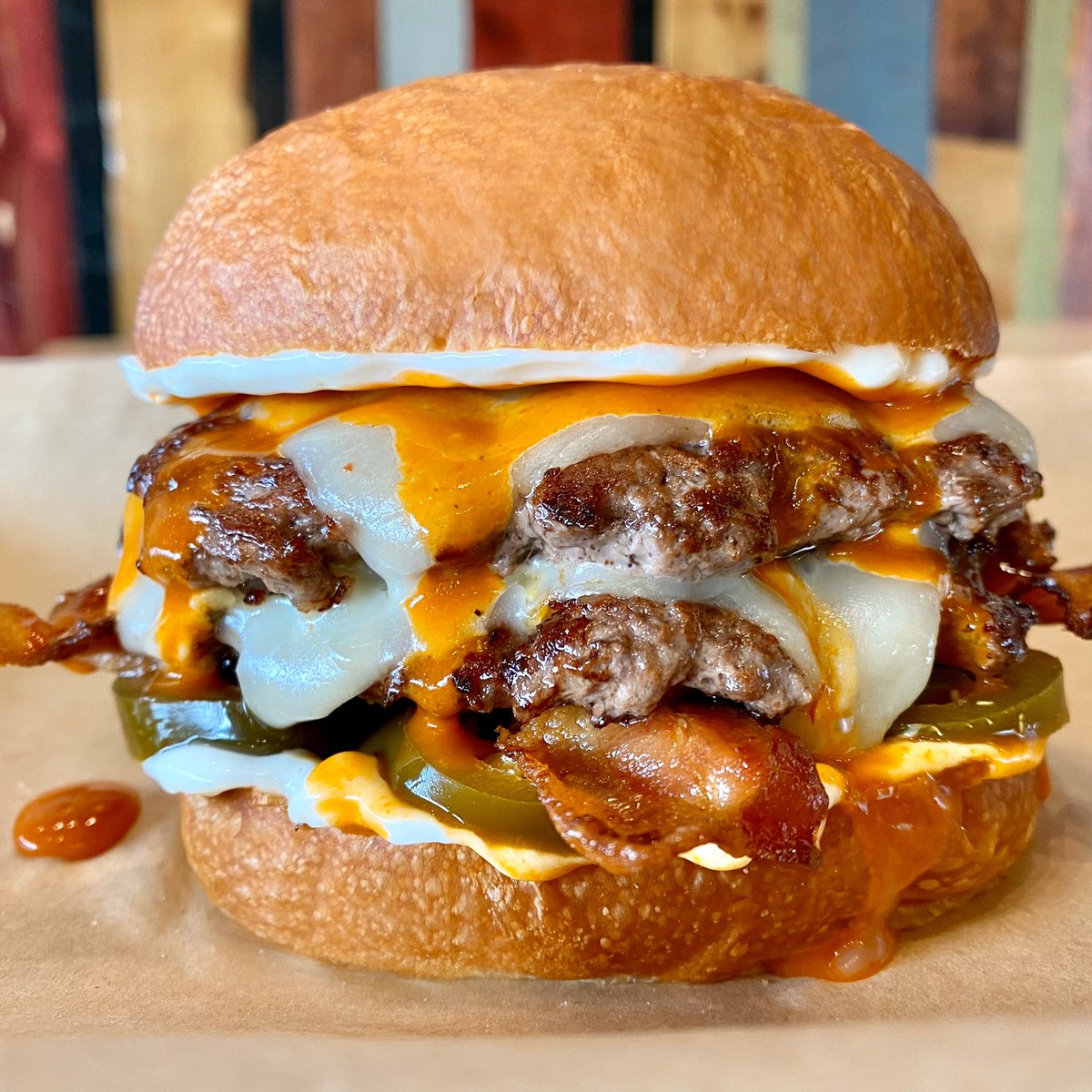 MOOYAHBurgers's tweet photo. Is it hot in here, or is it just us? 🌶🍔😏 #MOOYAH #nationalhotsauceday #hotsauceday #cholulahotsauce #cholula #spicyburger #doublediablo #favoriteburger #bestburger https://t.co/sVC6GLkE6h https://t.co/v2LFVUAKME