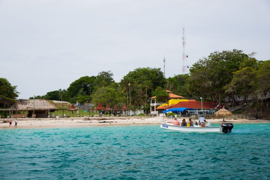 triptable_es's tweet photo. Ferry a Isla Contadora ¿Y qué hacer? https://t.co/KeqlrRHTXO https://t.co/L9y6STs1aL