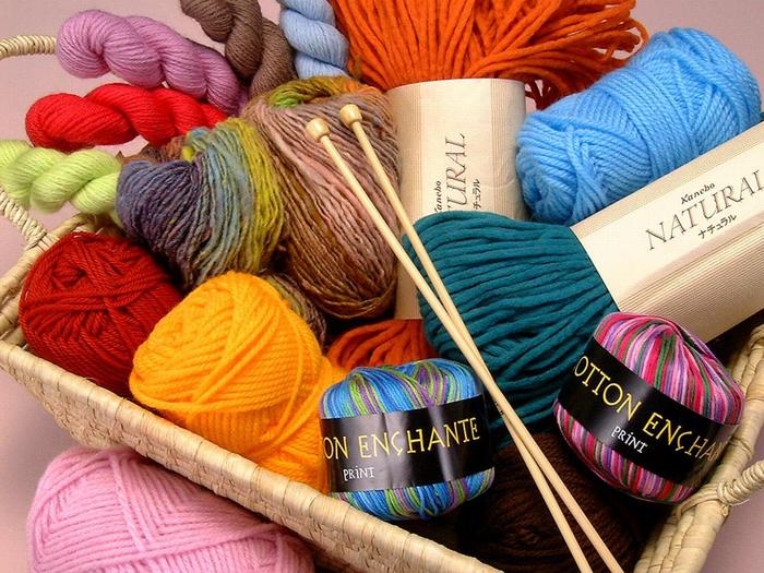 MSUMWomensCtr's tweet photo. The Knitting Circle will be meeting every Wednesday @ 6PM in the @MSUMWomensCtr this semester! Bring your knitting or crochet project or come to learn. Everyone welcome, supplies available. #knittersunite @MSUMStudentLife https://t.co/GSXI34gU4S