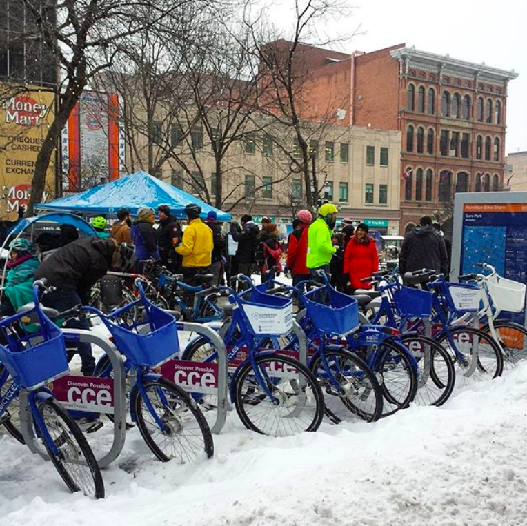 CycleHamilton's tweet image. 📢 Calling all #HamOnt cyclists!

We want to know your best tips and tricks for winter cycling! ❄️🚲

What works well for you? 
What would you recommend to others?

Comment below ⤵️ using #WinterBikeDay and we&apos;ll feature the responses over on @SmartCommuteHam