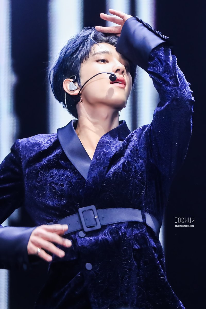 TodayJisoo's tweet photo. [HQ] 200105 골든디스크 어워즈에서 우아함 ▶지수는 100입니다 #세븐틴 #seventeen #조슈아 #홍지수 #洪知秀 #Joshua #ジョシュア #Seventeens_year 

💙슈아💙 https://t.co/CaPqlJwgK7