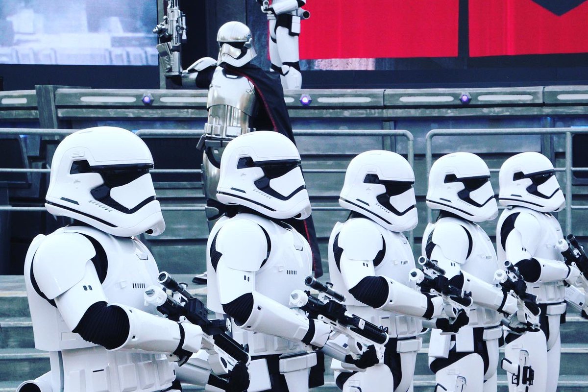CharactersPBlog's tweet photo. If you pass the information to the resistance, you'll be considered a traitor and a target! Over here! #stormtroopers #starwars #seasonoftheforce #facetheforce #disneyparks #disneylandparis #waltdisneystudiospark #firstorder #agalaxyfarfaraway #legendsoftheforce #mystarwarsmoment https://t.co/jGzR8qzTQC