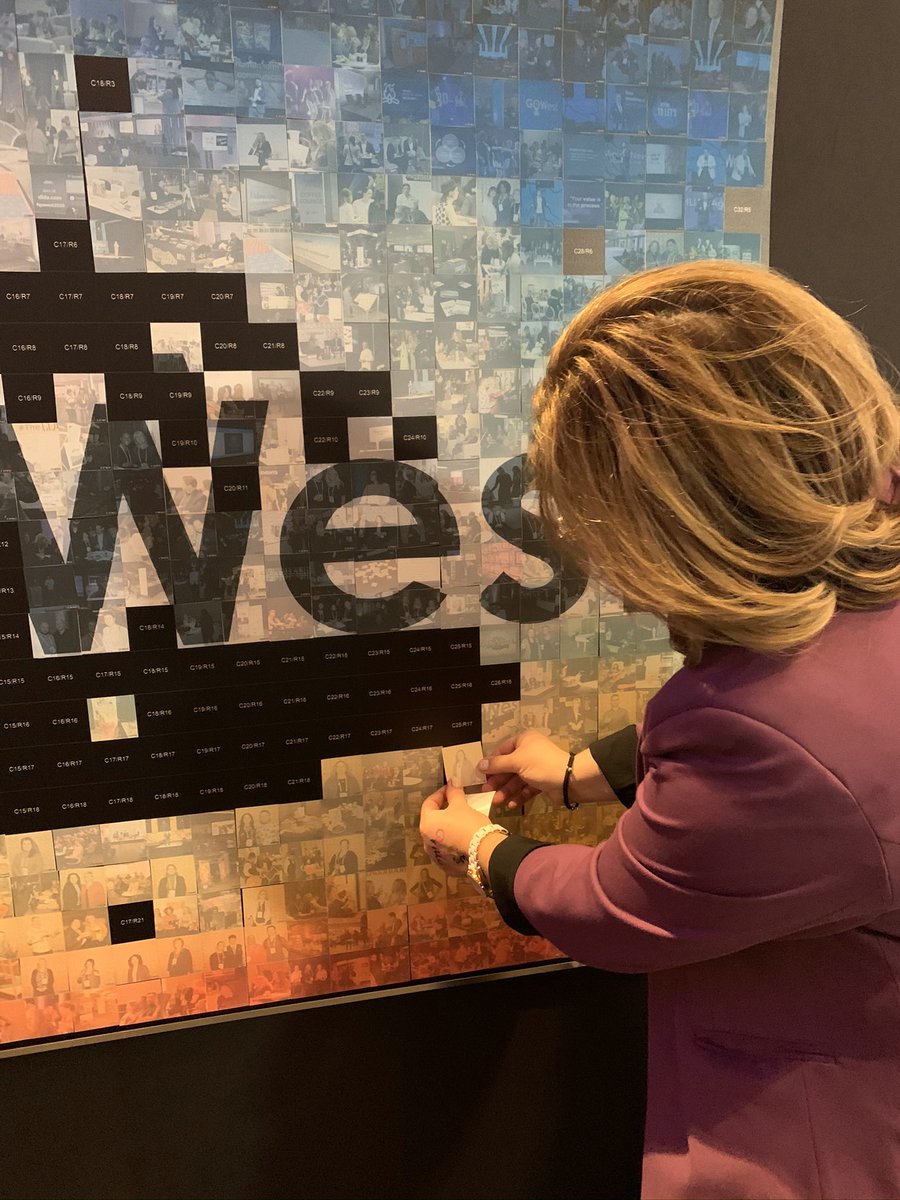 SantoroMilena's tweet image. Highlights: create a work of art capturing your event moments w/ #photomosaicwall from @FlashworksEdm #GoWest2020 #eventsprofs #photobooth