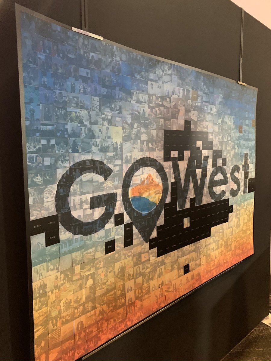 SantoroMilena's tweet image. Highlights: create a work of art capturing your event moments w/ #photomosaicwall from @FlashworksEdm #GoWest2020 #eventsprofs #photobooth