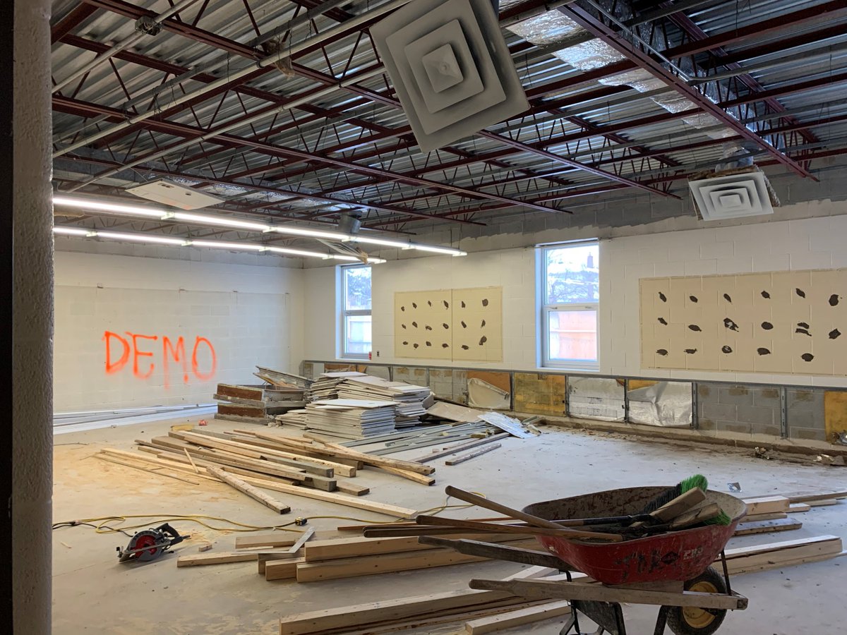HossackAssoc's tweet photo. We are excited to have demolition underway at Glenforest SS for the long awaited renovation along with additions to accommodate new and existing programs. This is an exciting and positive change for the school, and the Glenforest neighbourhood.  @PeelSchools @GlenforestSS https://t.co/Gzm5V3hZMb