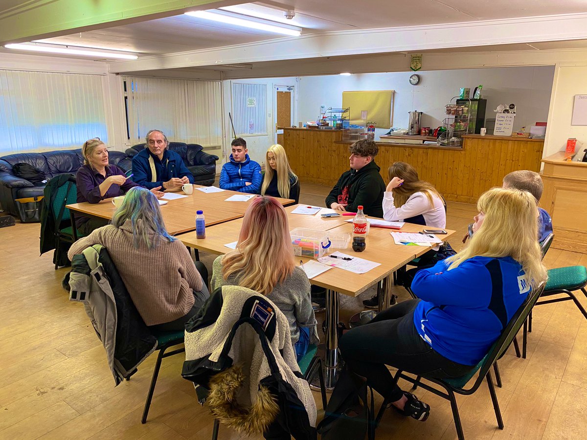 ARTISTIC MOTIVATION 🖼  Fantastic afternoon with Jorge &amp; Dawn of <a href="/ACPGB/">ACPGB</a> where they engaged our #Wrexham Pre Apprentice students with a cultural awareness through Art workshop. 

We look forward to seeing them again next week 🙌

jmret.com