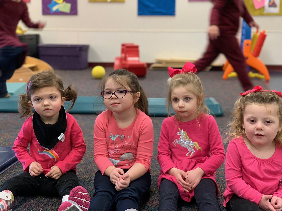 McRuth5's tweet photo. Pink and black was the look of the day 💗🖤 https://t.co/zW6oKQCxyF