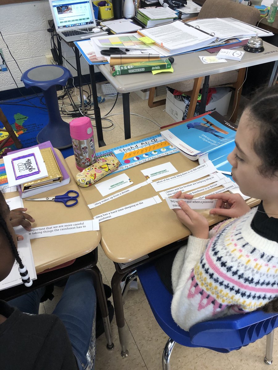 pulcianisclass's tweet photo. @SmekensEd Sorting important vs. unimportant details about our character. #weare44 #madison44 https://t.co/9HRslqsPpM