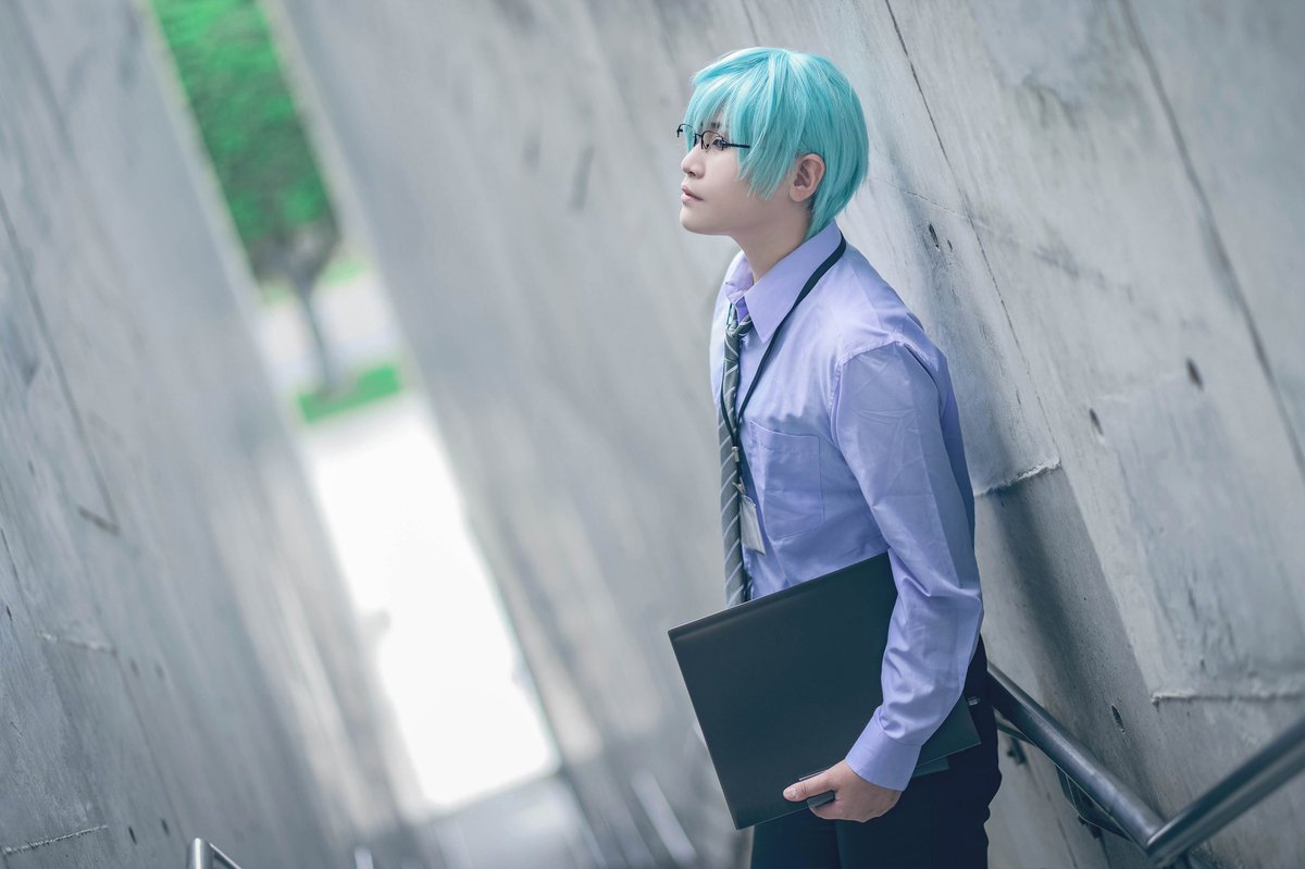 #横顔載せたらブァーって拡散されなくてもフォローが来なくてもいいけどあなたが好きだと言ってくれたら泣いて喜ぶ