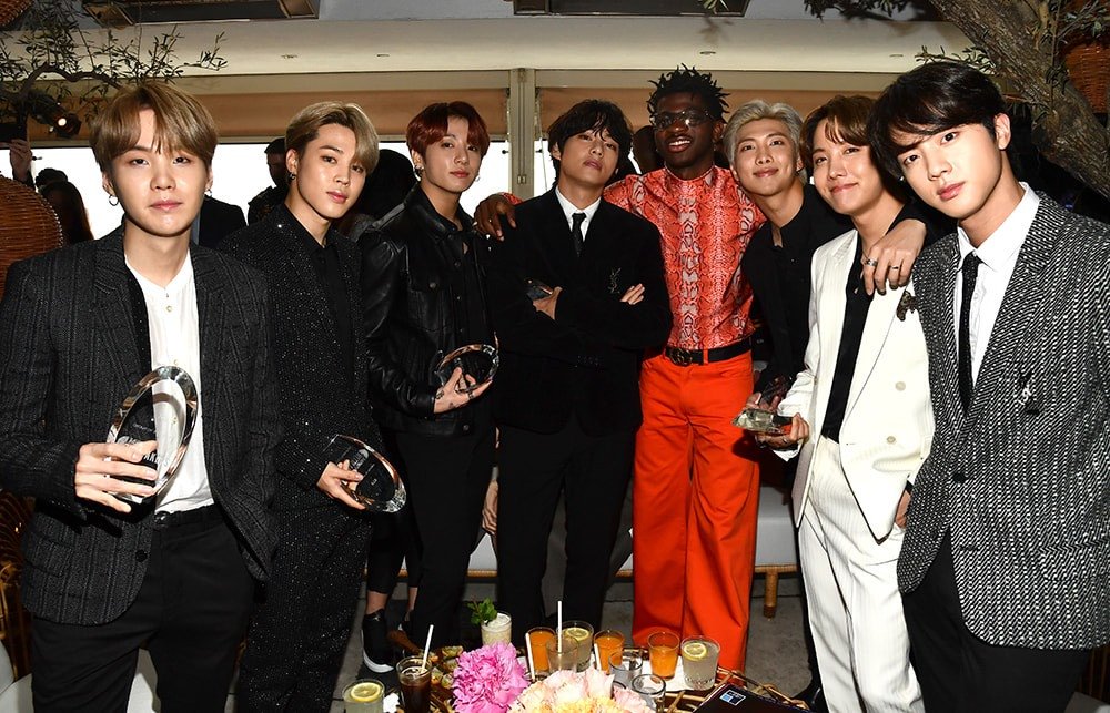 allkpop's tweet photo. Variety Magazine reports that BTS will perform at the Grammys with Lil Nas X https://t.co/VbsIBBgeKW https://t.co/9ZZU5LjgHE