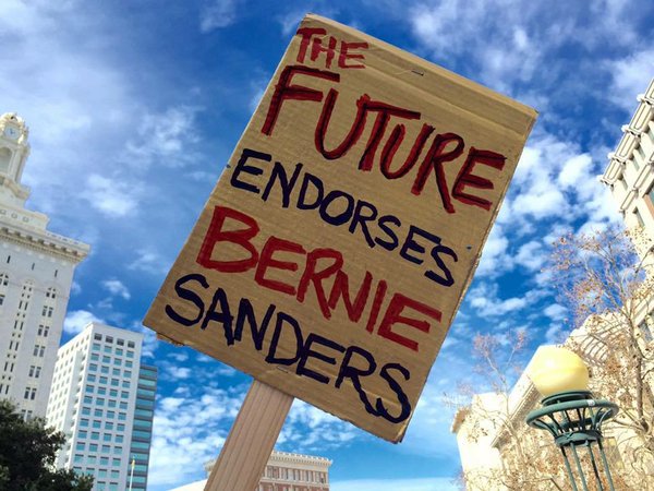 coolepairc's tweet photo. #ILikeBernie because he's the candidate The Future endorses. https://t.co/YYxHCwIdMp