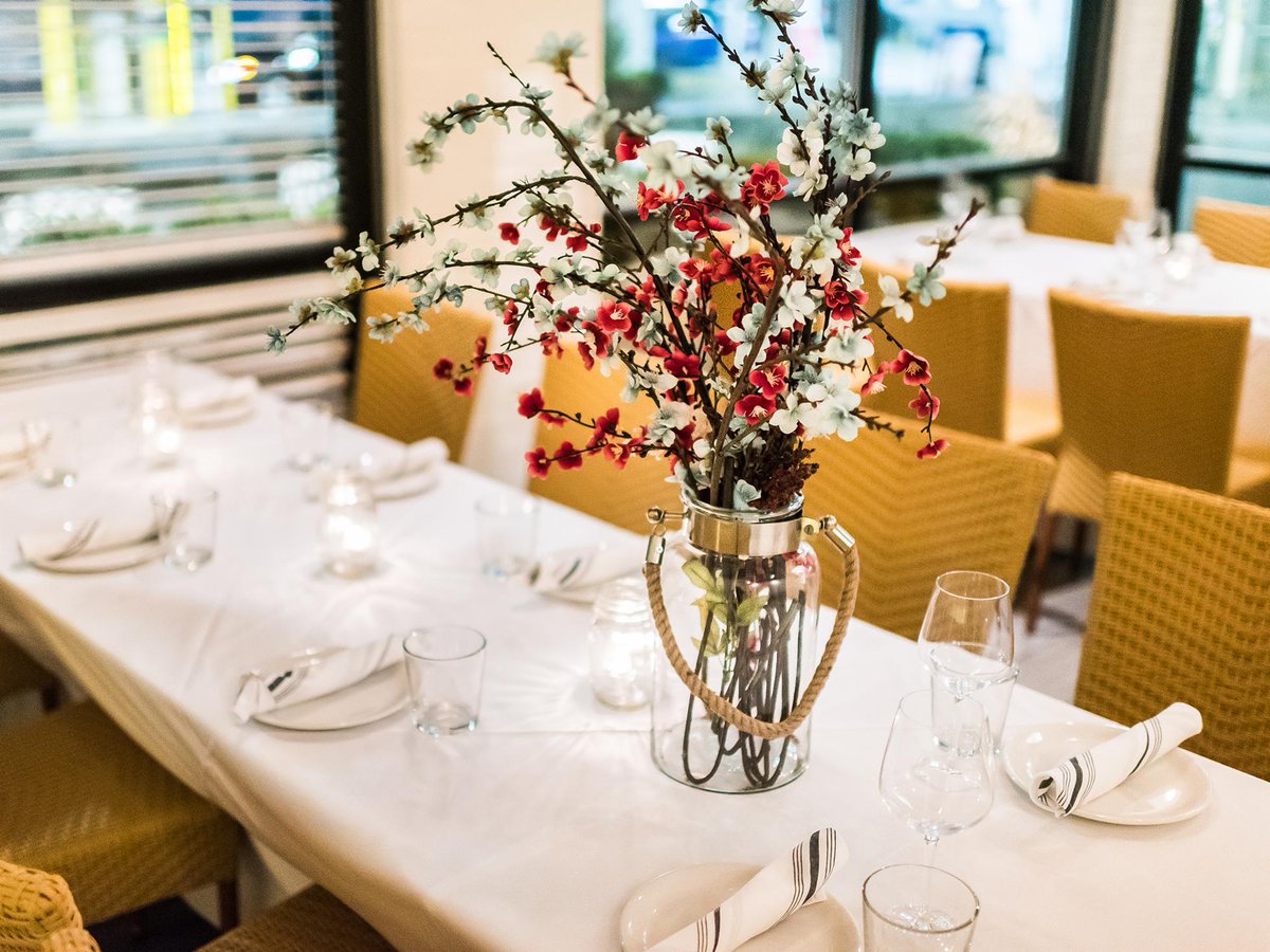 A private engagement celebration at Summer House? That's the icing on the cake. Contact our Catering team to plan your summery dream event now: bit.ly/2ue07k8