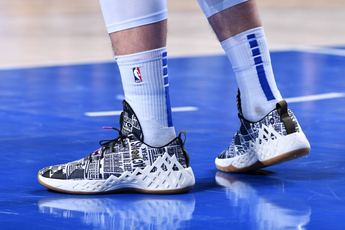 jordan diamond low blue