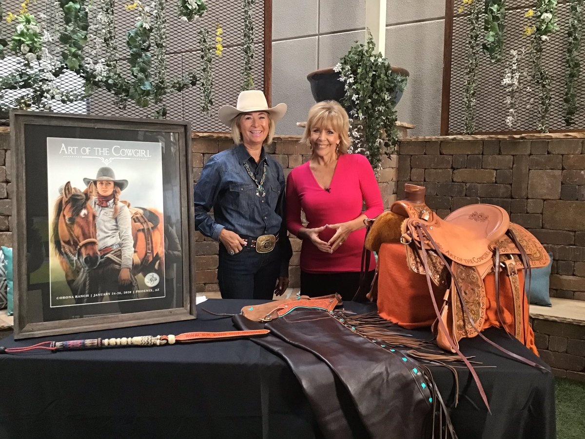 arizonamidday's tweet photo. Yee haw! 💕🏇🏼 We are celebrating the west with Marilyn, who tells us all about Art of the Cowgirl! #cowgirl #west https://t.co/Pt6lKbWfzN